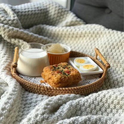 BANDEJA EM RATTAN COM ALÇAS